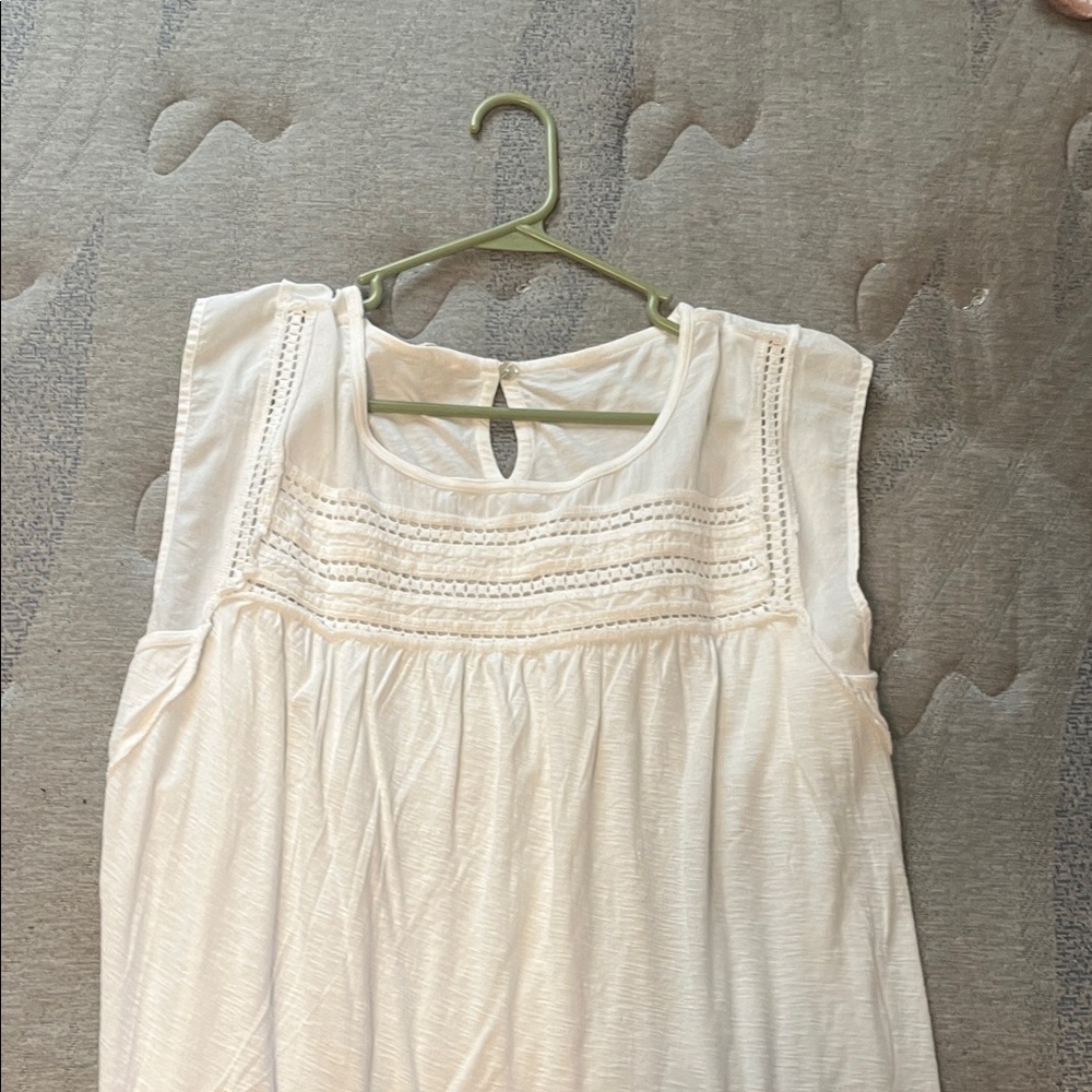 Lucky Brand White Sleeveless Blouse